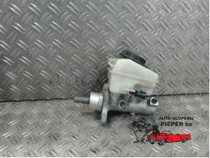 Gebruikte Hoofdremcilinder Opel Astra H GTC (L08) 1.8 16V Prijs op aanvraag aangeboden door Autosloperij Pieper BV