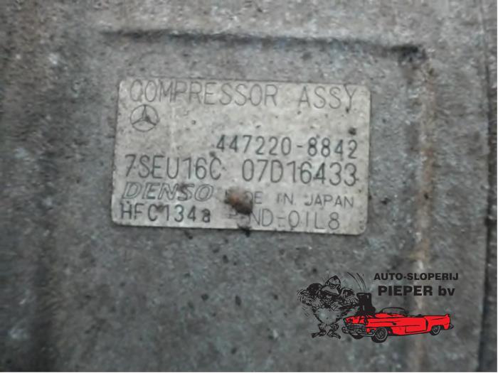Aircopomp van een Mercedes-Benz C Combi (S203) 1.8 C-180K 16V 2002