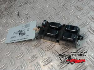 Gebruikte Ruit schakelaar elektrisch Daihatsu Cuore (L251/271/276) Prijs € 26,25 Margeregeling aangeboden door Autosloperij Pieper BV