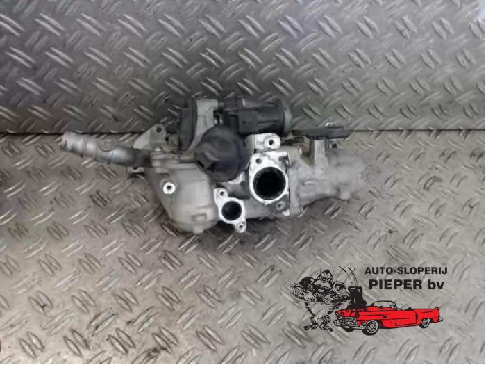 EGR Klep van een Citroën Berlingo 1.6 Hdi 75 2011