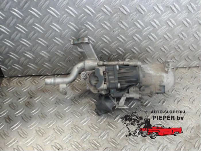 EGR Klep van een Citroën Berlingo 1.6 Hdi 75 2011