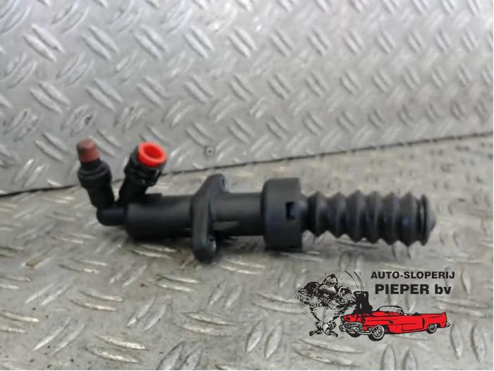 Gebruikte Koppeling Hulp Cilinder Citroen Berlingo 1.6 Hdi 75 Prijs € 26,25 Margeregeling aangeboden door Autosloperij Pieper BV