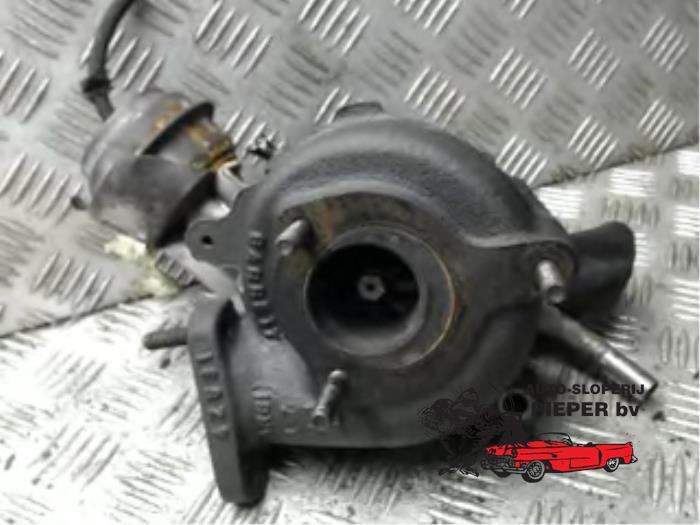 G-lader van een Volkswagen Passat Variant (3B6) 1.9 TDI 100 2005