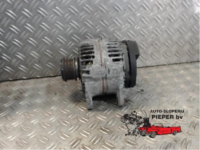 Gebruikte Alternator Volkswagen Golf IV (1J1) 1.9 TDI Prijs € 52,50 Margeregeling aangeboden door Autosloperij Pieper BV