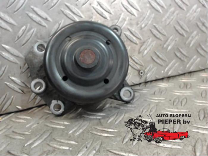 Gebruikte Waterpomp Toyota Aygo (B10) 1.0 12V VVT-i Prijs € 26,25 Margeregeling aangeboden door Autosloperij Pieper BV