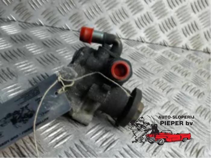 Gebruikte Stuurpomp Volkswagen Golf IV (1J1) 1.9 SDI Prijs € 42,00 Margeregeling aangeboden door Autosloperij Pieper BV