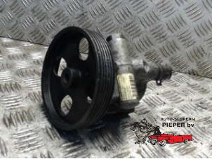 Gebruikte Servopomp Renault Laguna II Grandtour (KG) 1.9 dCi 100 Prijs € 52,50 Margeregeling aangeboden door Autosloperij Pieper BV