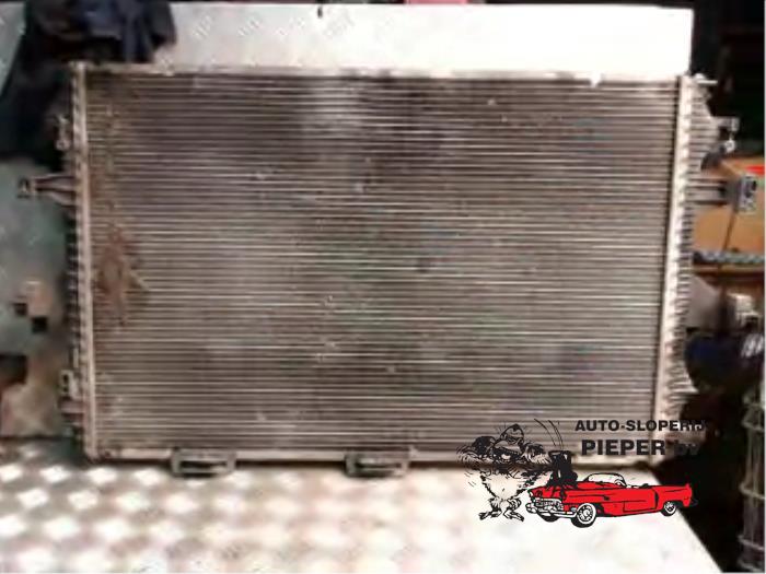 Gebruikte Radiateur Volkswagen Multivan T5 (7E/7HC/7HF/7HM) 2.5 TDi Prijs € 52,50 Margeregeling aangeboden door Autosloperij Pieper BV