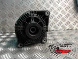 Gebruikte Dynamo Volvo V40 (VW) 1.9 16V T4 Prijs € 42,00 Margeregeling aangeboden door Autosloperij Pieper BV