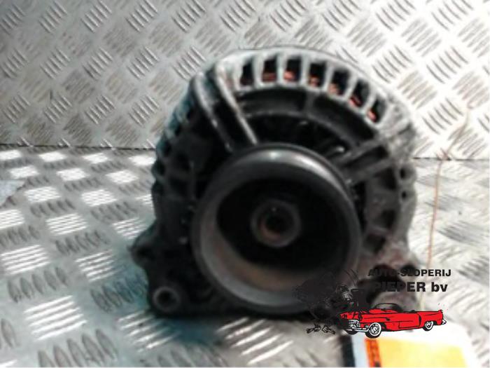 Gebruikte Dynamo Volvo V70 (GW/LW/LZ) 2.5 TDI Prijs € 78,75 Margeregeling aangeboden door Autosloperij Pieper BV