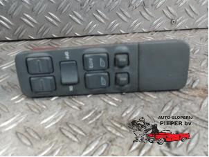 Gebruikte Elektrisch Raam Schakelaar Volvo S40 (VS) 1.8 16V Prijs € 36,75 Margeregeling aangeboden door Autosloperij Pieper BV