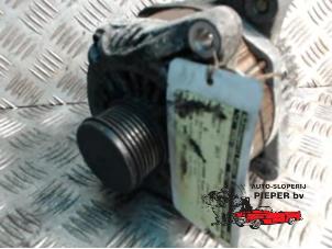 Gebruikte Dynamo Peugeot 407 (6D) 2.0 HDiF 16V Prijs € 52,50 Margeregeling aangeboden door Autosloperij Pieper BV