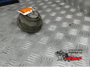 Gebruikte Motorrubber BMW 3 serie (E46/4) 318i Prijs € 26,25 Margeregeling aangeboden door Autosloperij Pieper BV