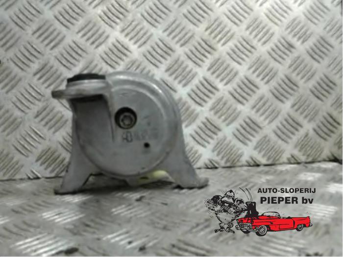 Gebruikte Motorsteun Opel Meriva Mk.II 1.7 CDTI 16V Prijs € 47,25 Margeregeling aangeboden door Autosloperij Pieper BV