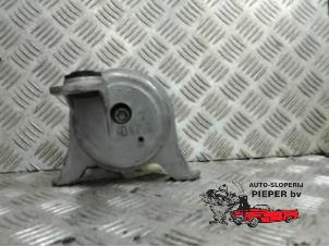 Gebruikte Motorrubber Opel Meriva Mk.II 1.7 CDTI 16V Prijs € 47,25 Margeregeling aangeboden door Autosloperij Pieper BV