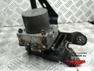 Gebruikte ABS Pomp Renault Megane II (BM/CM) 1.5 dCi 80 Prijs € 105,00 Margeregeling aangeboden door Autosloperij Pieper BV