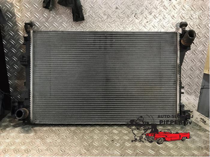 Gebruikte Radiateur Saab 9-3 II Sport Sedan (YS3F) 1.8t 16V Prijs € 42,00 Margeregeling aangeboden door Autosloperij Pieper BV