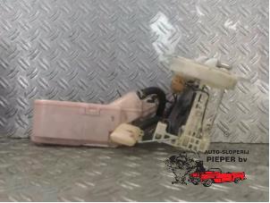 Gebruikte Benzinepomp Nissan Almera (N15) 1.6 GX,SLX,SR 16V Prijs € 42,00 Margeregeling aangeboden door Autosloperij Pieper BV