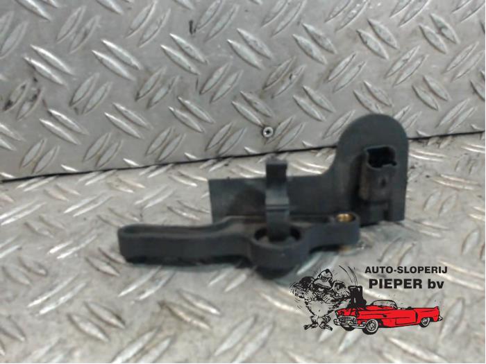 Gebruikte Krukas sensor Peugeot 207/207+ (WA/WC/WM) 1.4 16V Prijs € 26,25 Margeregeling aangeboden door Autosloperij Pieper BV