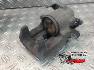 Gebruikte Remklauw (Tang) links-achter Volkswagen Bora (1J2) 2.0 Prijs € 52,50 Margeregeling aangeboden door Autosloperij Pieper BV