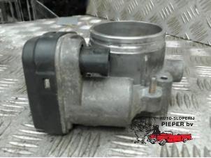 Gebruikte Gasklephuis BMW 3 serie (E46/2C) 325 Ci 24V Prijs € 73,50 Margeregeling aangeboden door Autosloperij Pieper BV