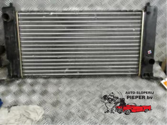 Gebruikte Radiateur Fiat Stilo (192A/B) 1.6 16V 3-Drs. Prijs € 31,50 Margeregeling aangeboden door Autosloperij Pieper BV