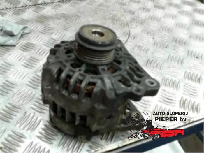 Gebruikte Dynamo Audi A4 Avant (B5) 1.9 TDI Prijs € 42,00 Margeregeling aangeboden door Autosloperij Pieper BV