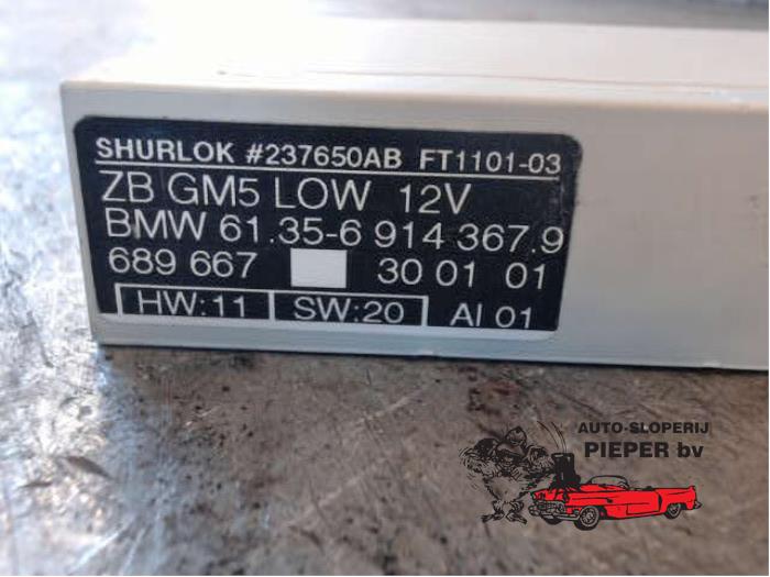 Gebruikte Bodycontrol Module BMW 3 serie (E46/4) 318i 16V Prijs € 36,75 Margeregeling aangeboden door Autosloperij Pieper BV