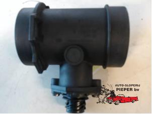 Gebruikte Luchtmassameter BMW 5 serie (E39) 535i 32V Prijs € 52,50 Margeregeling aangeboden door Autosloperij Pieper BV