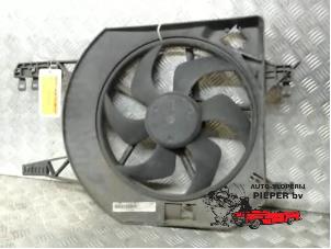 Gebruikte Vin Renault Trafic New (FL) 1.9 dCi 100 16V Prijs € 36,75 Margeregeling aangeboden door Autosloperij Pieper BV