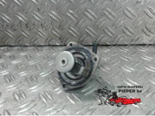 Gebruikte Thermostaathuis Opel Astra G (F08/48) 1.6 16V Prijs € 36,75 Margeregeling aangeboden door Autosloperij Pieper BV