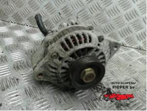 Gebruikte Alternator Honda Civic Coupé (EJ1/2) 1.5 16V Prijs € 36,75 Margeregeling aangeboden door Autosloperij Pieper BV