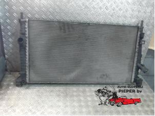 Gebruikte Radiateur Volvo C30 (EK/MK) 1.6 D 16V Prijs € 42,00 Margeregeling aangeboden door Autosloperij Pieper BV