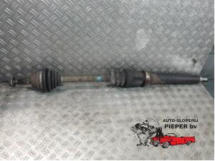 Gebruikte Homokineetas rechts-voor Ford Fiesta 5 (JD/JH) 1.4 16V Prijs € 36,75 Margeregeling aangeboden door Autosloperij Pieper BV