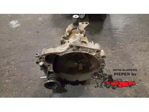 Gebruikte Versnellingsbak Volkswagen Polo III (6N1) 1.4i 60 Prijs € 157,50 Margeregeling aangeboden door Autosloperij Pieper BV