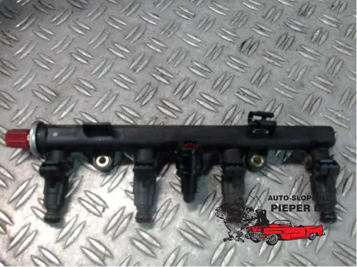 Gebruikte Verstuiver brug Fiat Punto II (188) 1.2 16V Prijs € 52,50 Margeregeling aangeboden door Autosloperij Pieper BV