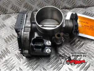 Gebruikte Gasklephuis Volkswagen Golf III (1H1) 1.6 i Prijs € 47,25 Margeregeling aangeboden door Autosloperij Pieper BV