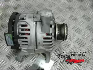 Gebruikte Dynamo Volkswagen Passat Variant (3B5) 2.3 VR5 Prijs op aanvraag aangeboden door Autosloperij Pieper BV