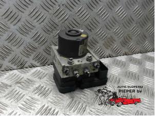 Gebruikte ABS Pomp Volkswagen Golf V (1K1) 1.4 FSI 16V Prijs € 105,00 Margeregeling aangeboden door Autosloperij Pieper BV