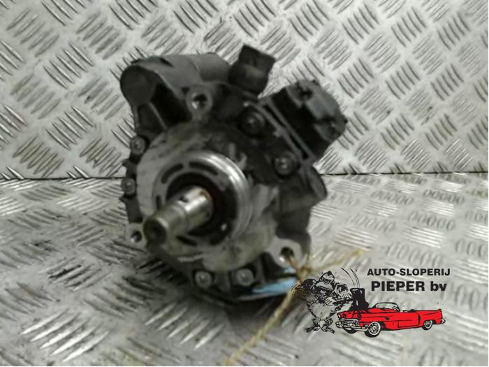 Gebruikte Brandstofpomp Mechanisch Ford Fiesta 5 (JD/JH) 1.4 TDCi Prijs € 157,50 Margeregeling aangeboden door Autosloperij Pieper BV