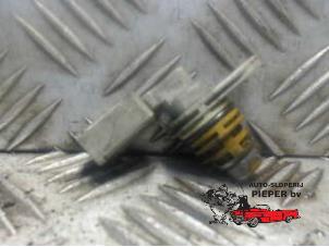 Gebruikte Sensor Nokkenas Volkswagen Golf V (1K1) 1.6 FSI 16V Prijs € 21,00 Margeregeling aangeboden door Autosloperij Pieper BV