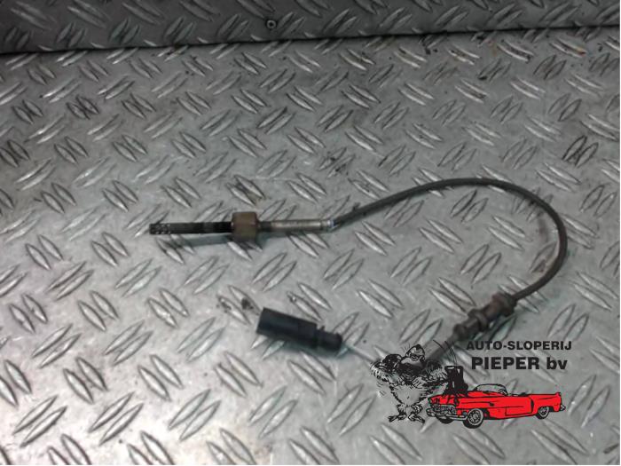 Gebruikte Uitlaat temperatuursensor Volkswagen Golf V (1K1) 2.0 FSI 16V Prijs € 26,25 Margeregeling aangeboden door Autosloperij Pieper BV