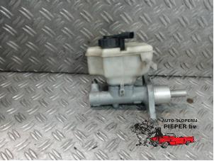 Gebruikte Hoofdremcilinder Volkswagen Golf V (1K1) 2.0 FSI 16V Prijs € 31,50 Margeregeling aangeboden door Autosloperij Pieper BV