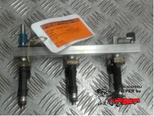 Gebruikte Injector brug Suzuki Wagon-R+ (RB) 1.0 12V Prijs € 52,50 Margeregeling aangeboden door Autosloperij Pieper BV