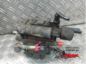 Gebruikte Dieselpomp Peugeot Partner Combispace 2.0 HDi Prijs € 105,00 Margeregeling aangeboden door Autosloperij Pieper BV