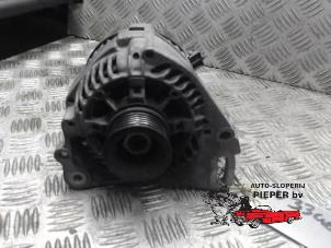 Gebruikte Dynamo Volkswagen Polo III (6N1) 1.4i 60 Prijs € 36,75 Margeregeling aangeboden door Autosloperij Pieper BV