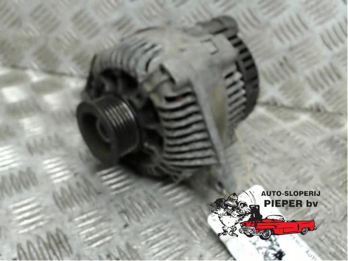 Gebruikte Dynamo Renault Laguna I (B56) 1.8 Prijs € 36,75 Margeregeling aangeboden door Autosloperij Pieper BV