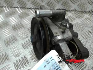 Gebruikte Servopomp Hyundai Lantra/Elantra II 2.0i GLS 16V Prijs € 47,25 Margeregeling aangeboden door Autosloperij Pieper BV