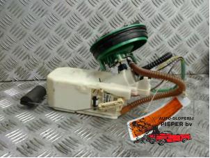 Gebruikte Benzinepomp Nissan Primera (P11) 2.0 16V Prijs € 52,50 Margeregeling aangeboden door Autosloperij Pieper BV