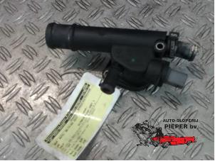 Gebruikte Thermostaathuis Volkswagen Golf V (1K1) 1.9 TDI Prijs € 21,00 Margeregeling aangeboden door Autosloperij Pieper BV